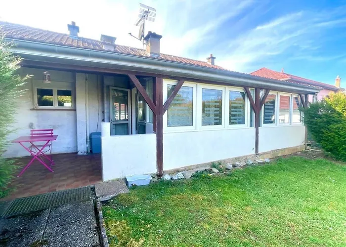 Vakantiehuis Maison Face A Palestra Avec Jardin & Confort Chaumont (Haute-Marne)